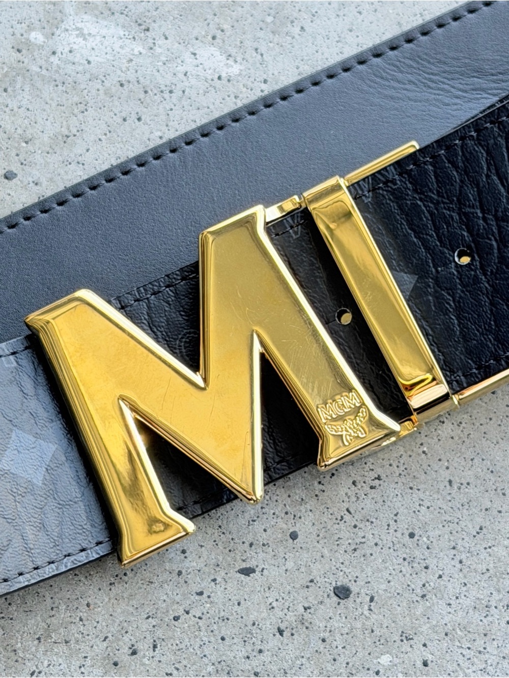 Black Leather MCM belt - Picture 3 of 8
